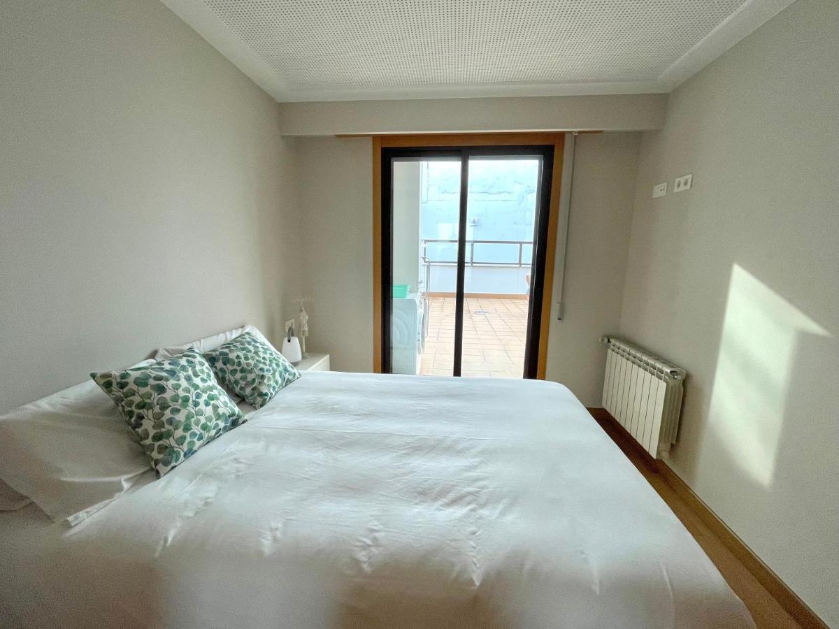 Estudio céntrico con terraza y parking privado Ourense Esterno foto