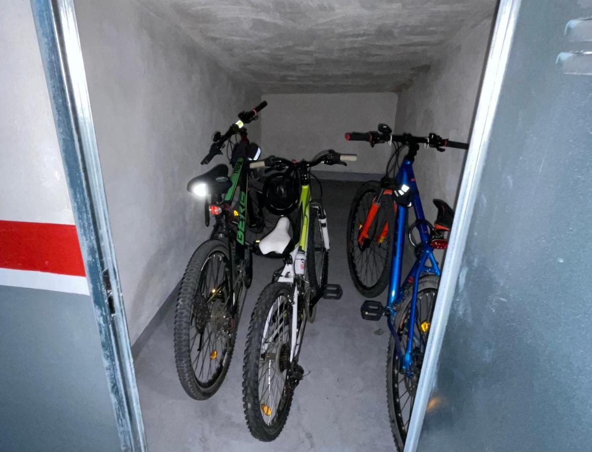Estudio céntrico con terraza y parking privado Ourense Esterno foto
