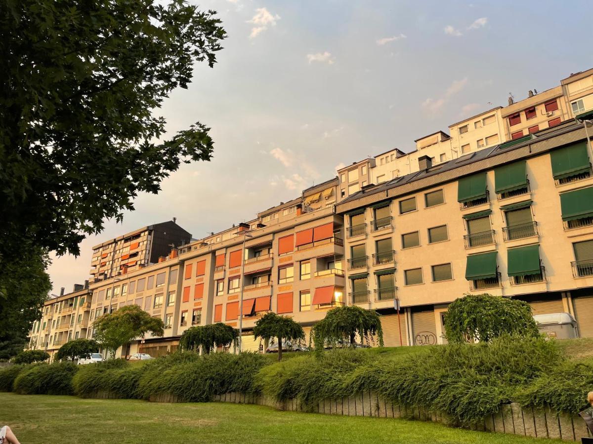 Estudio céntrico con terraza y parking privado Ourense Esterno foto